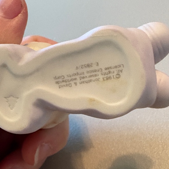 Adorable Precious Moments  Figurine - Picture 3 of 4